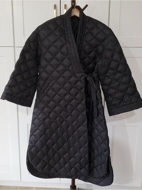 Quilted Puffer Black Reversible Goose Down